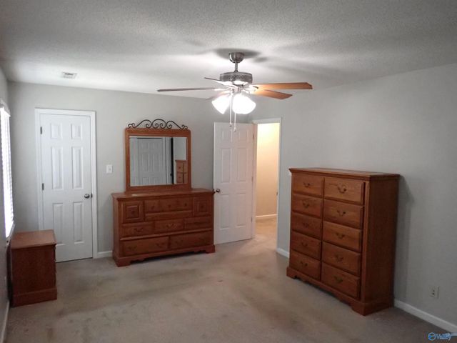 2176 Westbury Court Sw, Decatur, AL 35603