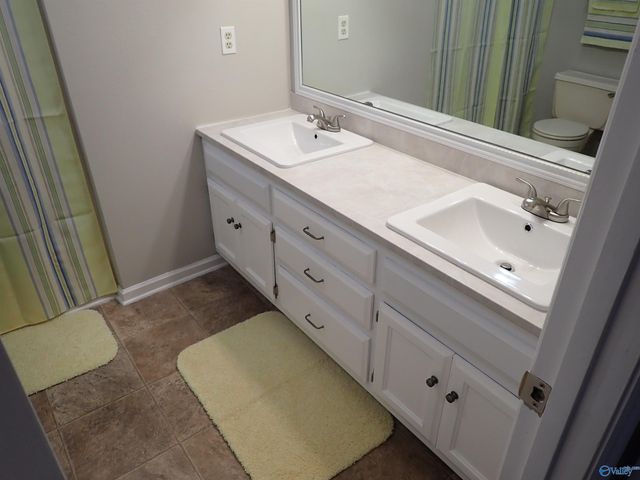 2176 Westbury Court Sw, Decatur, AL 35603