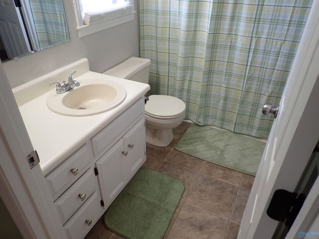 2176 Westbury Court Sw, Decatur, AL 35603