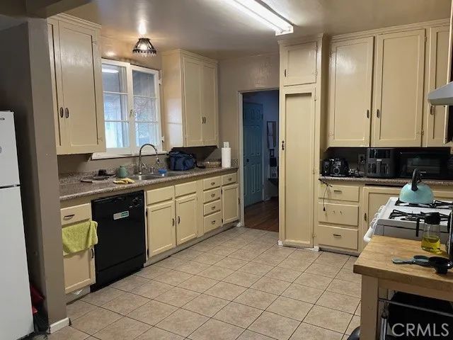 6709 Vesper, Van Nuys, CA 91405