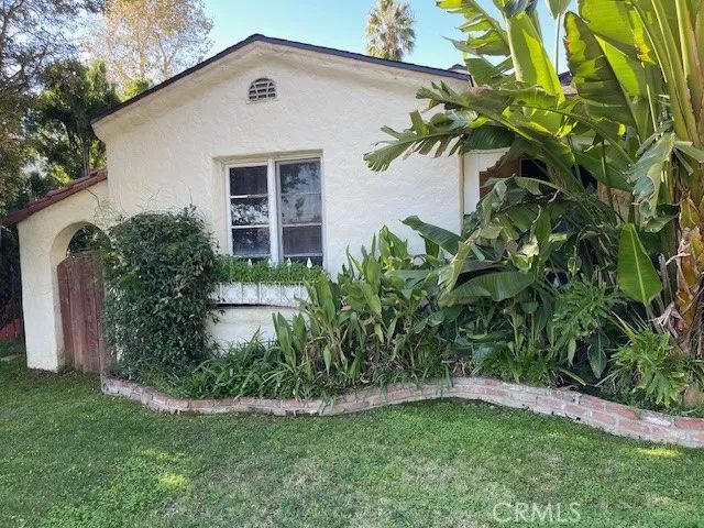 6709 Vesper, Van Nuys, CA 91405