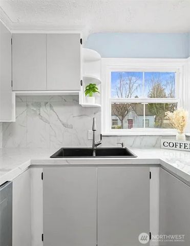 1116 Peace Portal Drive, Blaine, WA 98230