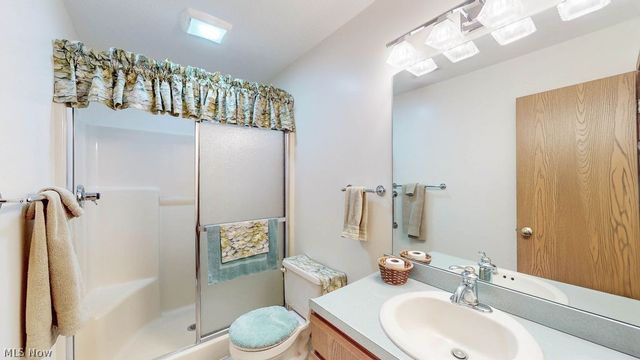 249 W Heatherwood Drive, Barberton, OH 44203