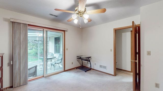 249 W Heatherwood Drive, Barberton, OH 44203