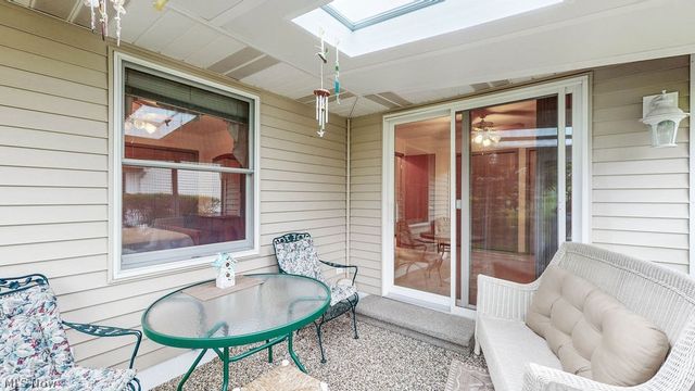 249 W Heatherwood Drive, Barberton, OH 44203