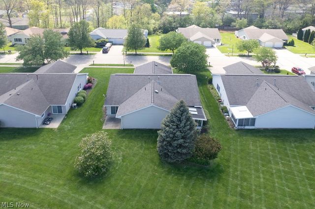 249 W Heatherwood Drive, Barberton, OH 44203
