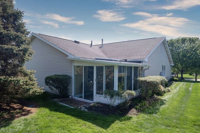 249 W Heatherwood Drive, Barberton, OH 44203