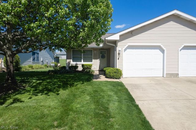 249 W Heatherwood Drive, Barberton, OH 44203