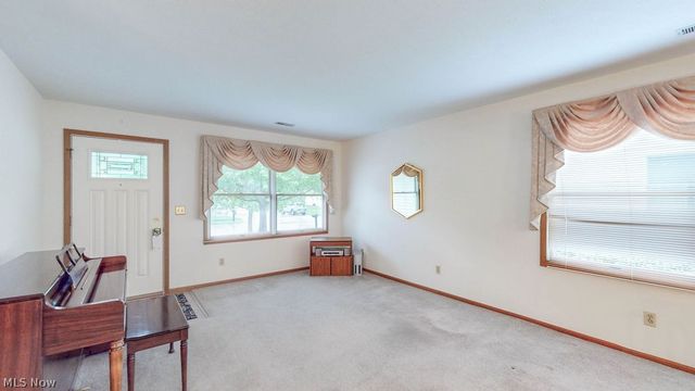 249 W Heatherwood Drive, Barberton, OH 44203