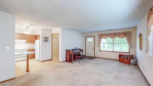 249 W Heatherwood Drive, Barberton, OH 44203