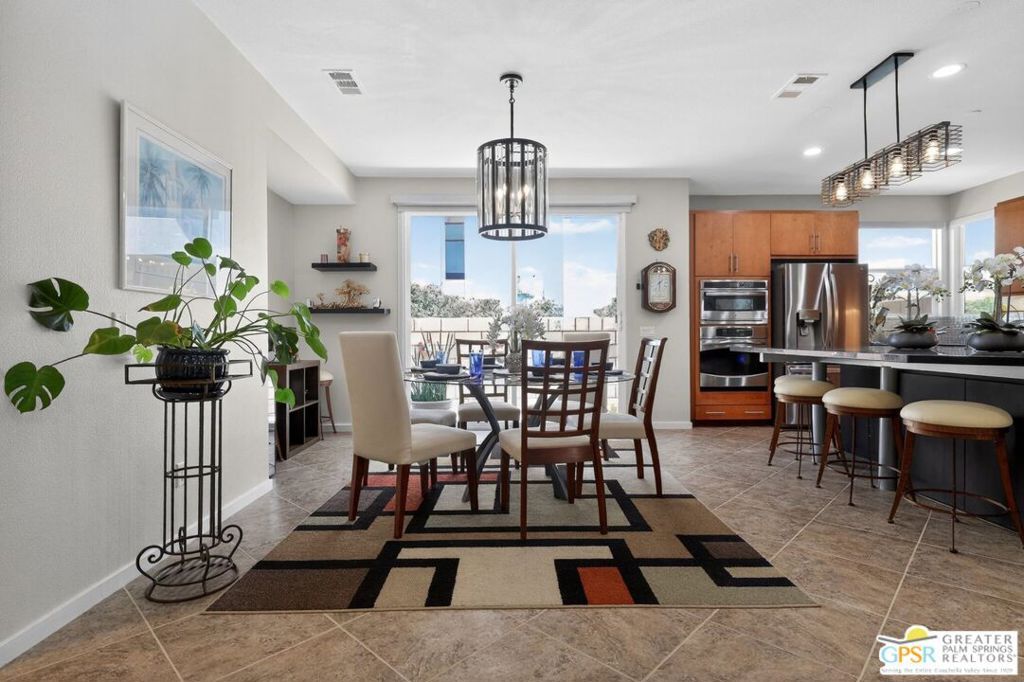 Image 10 of property listing at 4935 Geary Way, Palm Springs, CA 92262