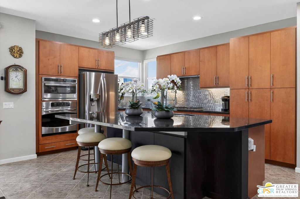 Image 15 of property listing at 4935 Geary Way, Palm Springs, CA 92262