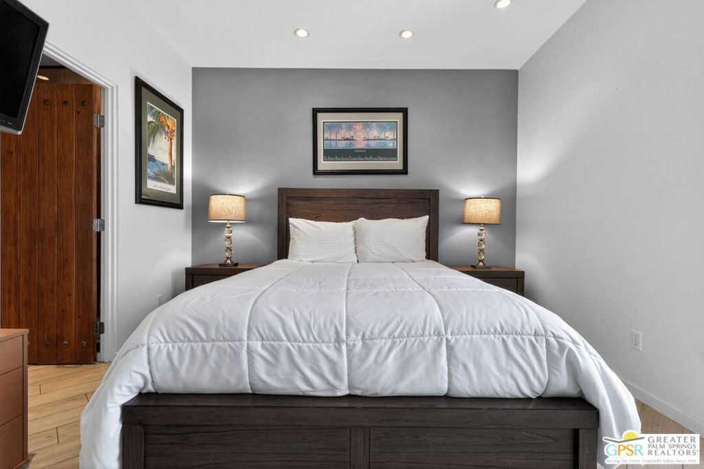 Image 29 of property listing at 4935 Geary Way, Palm Springs, CA 92262