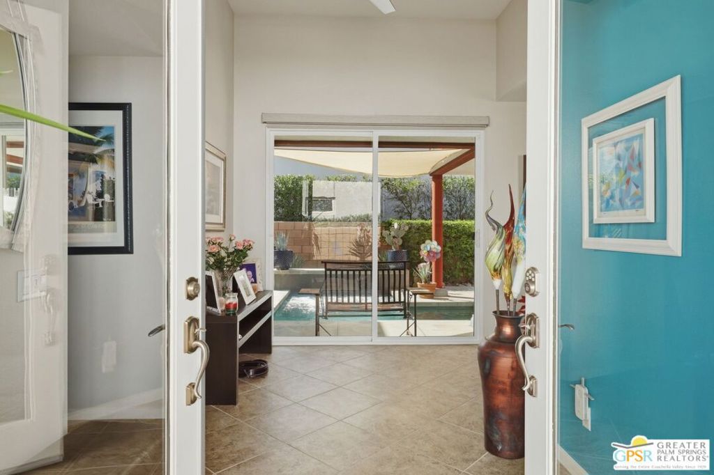 Image 3 of property listing at 4935 Geary Way, Palm Springs, CA 92262