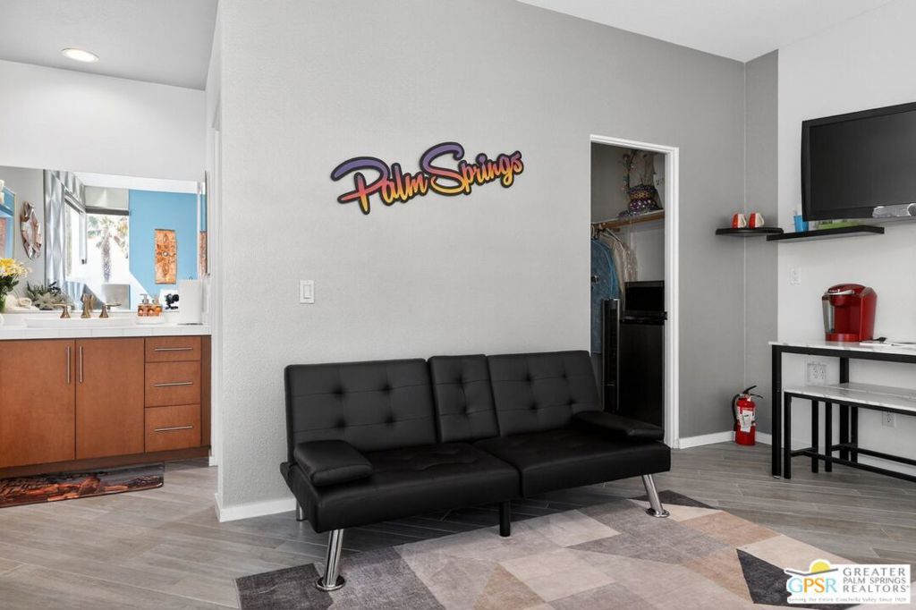 Image 35 of property listing at 4935 Geary Way, Palm Springs, CA 92262