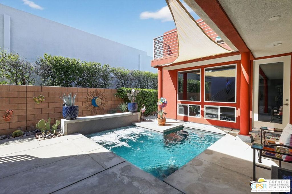 Image 4 of property listing at 4935 Geary Way, Palm Springs, CA 92262