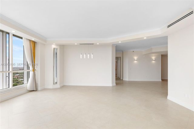 21150 Point Place LPH 2902, Aventura, FL 33180
