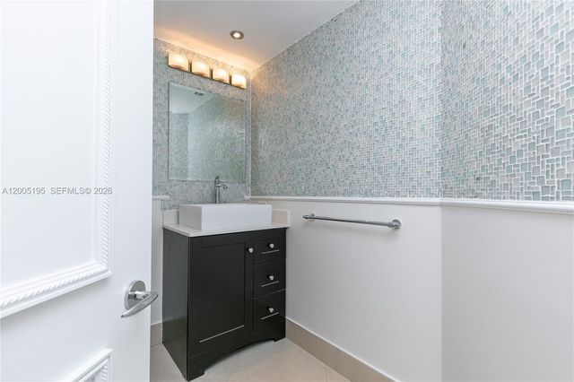 21150 Point Place LPH 2902, Aventura, FL 33180