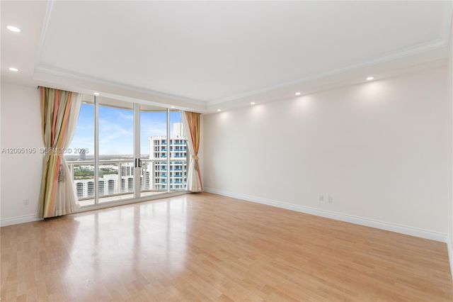 21150 Point Place LPH 2902, Aventura, FL 33180
