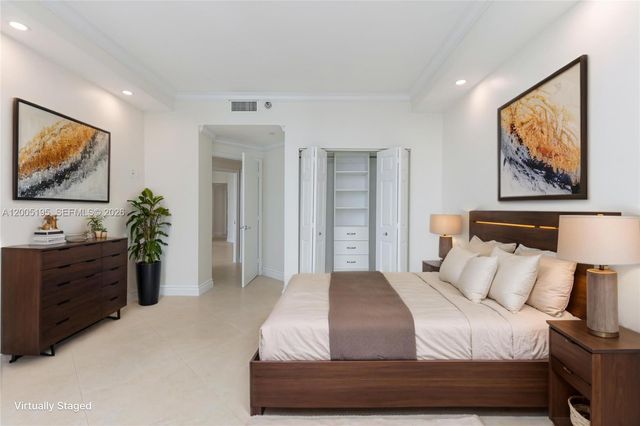 21150 Point Place LPH 2902, Aventura, FL 33180