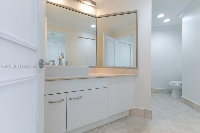 21150 Point Place LPH 2902, Aventura, FL 33180