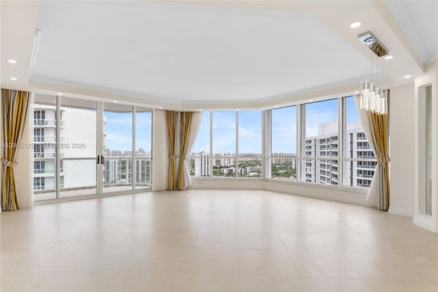 21150 Point Place LPH 2902, Aventura, FL 33180