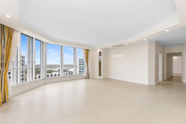 21150 Point Place LPH 2902, Aventura, FL 33180