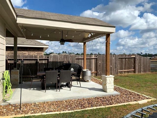 14317 W Pine Heart Drive, Conroe, TX 77302