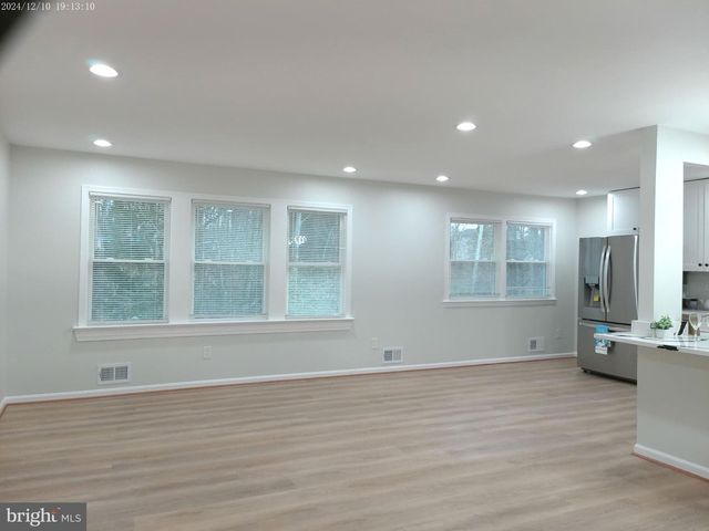 9410 DASHIA DR, Fort Washington, MD 20744