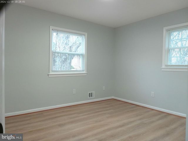 9410 DASHIA DR, Fort Washington, MD 20744