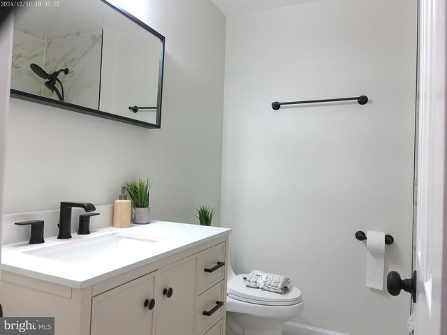 9410 DASHIA DR, Fort Washington, MD 20744