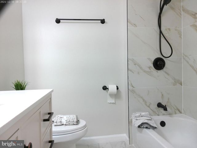 9410 DASHIA DR, Fort Washington, MD 20744