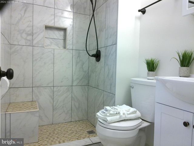 9410 DASHIA DR, Fort Washington, MD 20744