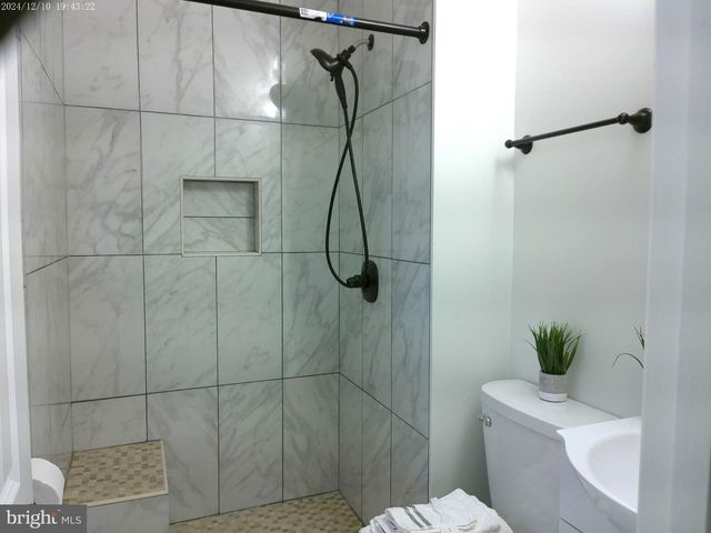 9410 DASHIA DR, Fort Washington, MD 20744