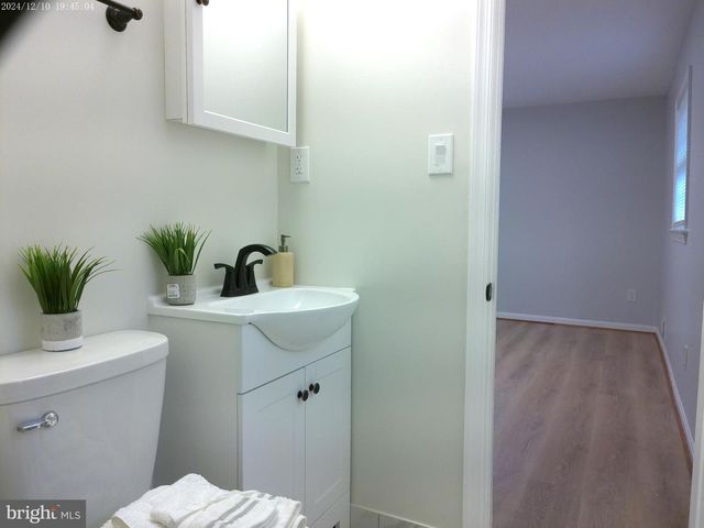 9410 DASHIA DR, Fort Washington, MD 20744