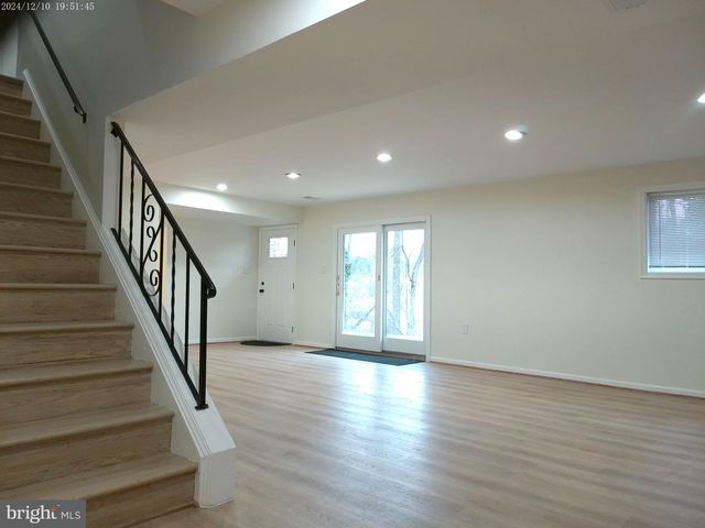 9410 DASHIA DR, Fort Washington, MD 20744