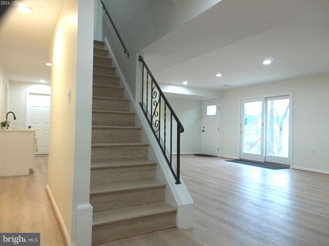 9410 DASHIA DR, Fort Washington, MD 20744