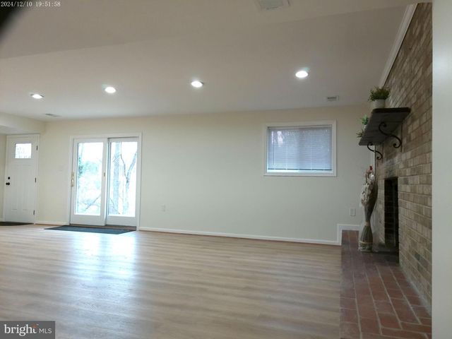 9410 DASHIA DR, Fort Washington, MD 20744