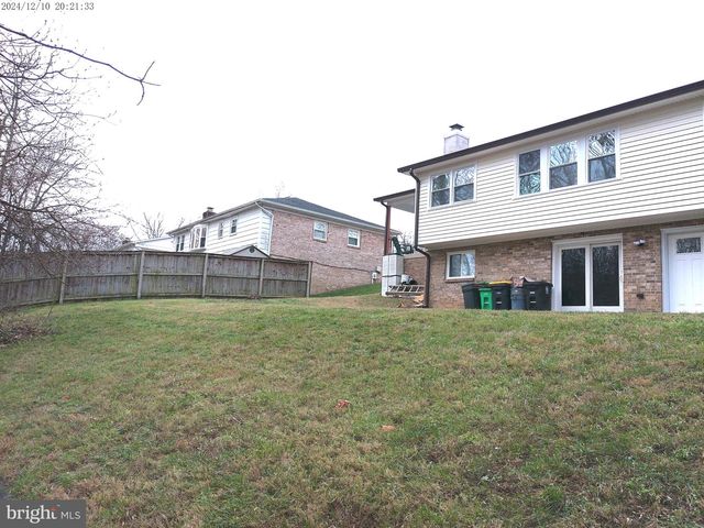 9410 DASHIA DR, Fort Washington, MD 20744