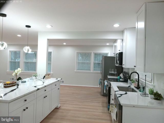 9410 DASHIA DR, Fort Washington, MD 20744