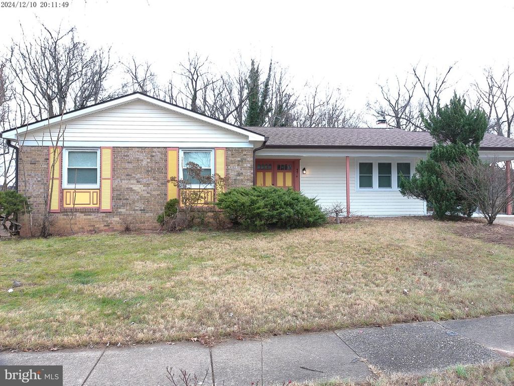 9410 DASHIA DR, Fort Washington, MD 20744