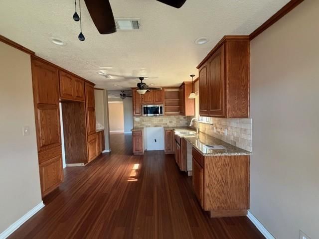 4503 Rattan Avenue, Bay City, TX 77414