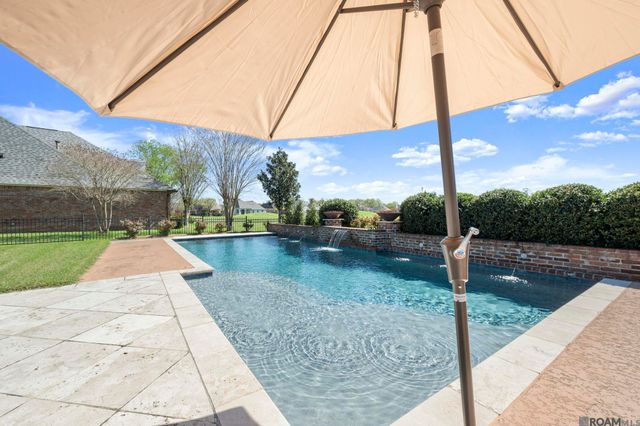 2444 S Turnberry Dr, Zachary, LA 70791