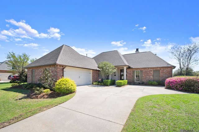 2444 S Turnberry Dr, Zachary, LA 70791