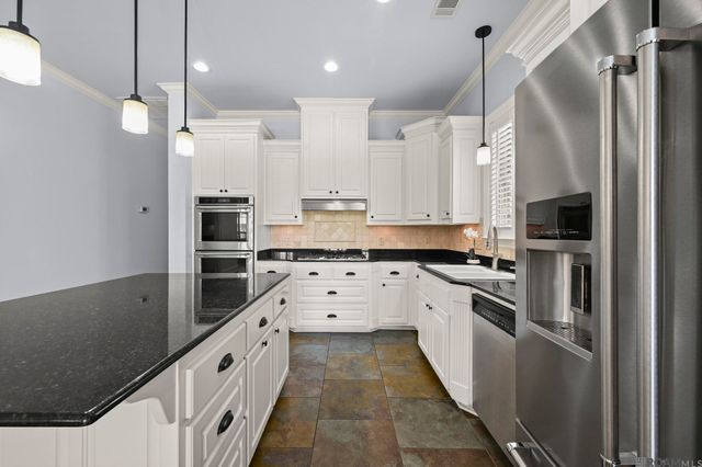 2444 S Turnberry Dr, Zachary, LA 70791