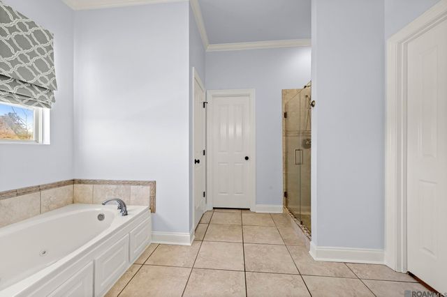 2444 S Turnberry Dr, Zachary, LA 70791