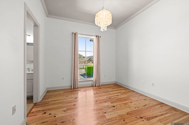 2444 S Turnberry Dr, Zachary, LA 70791