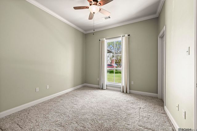 2444 S Turnberry Dr, Zachary, LA 70791