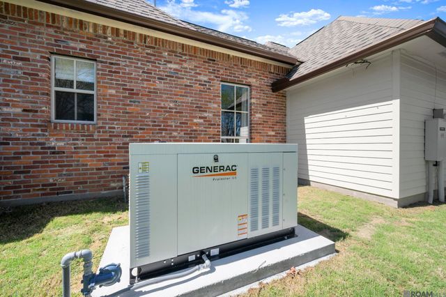 2444 S Turnberry Dr, Zachary, LA 70791