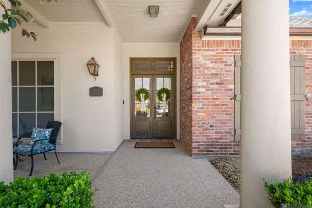 2444 S Turnberry Dr, Zachary, LA 70791